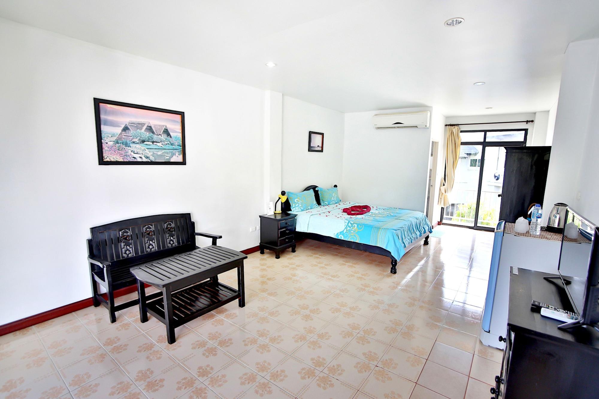 Отель Lotus Friendly 3*